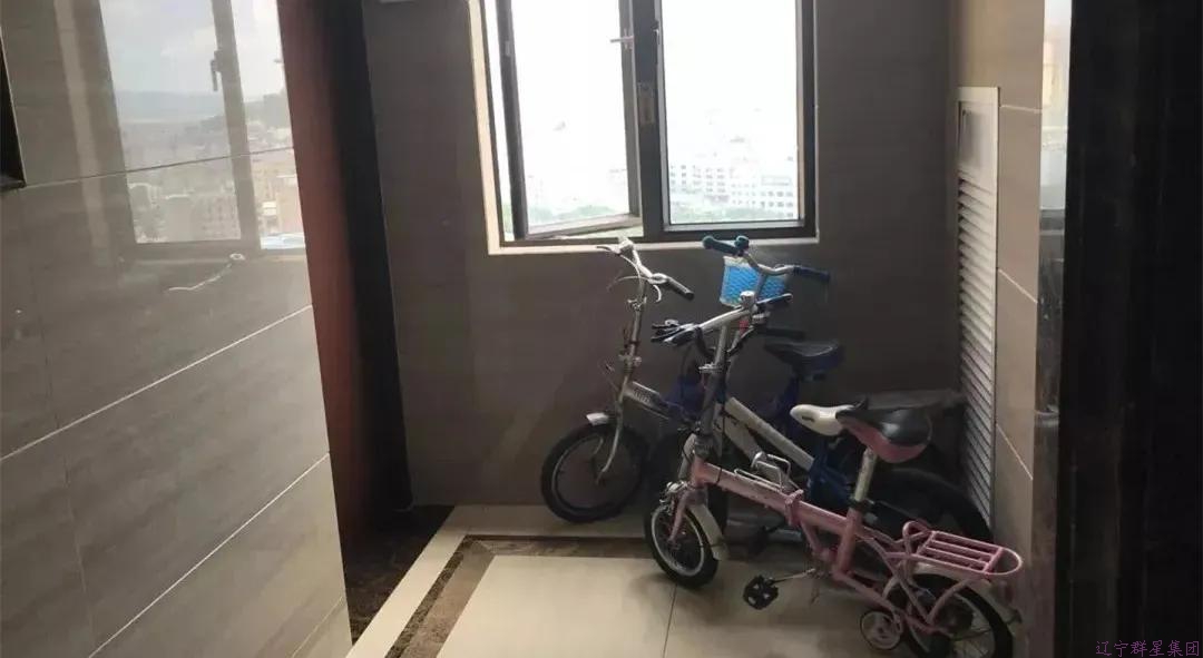 工作人員正在做檢驗